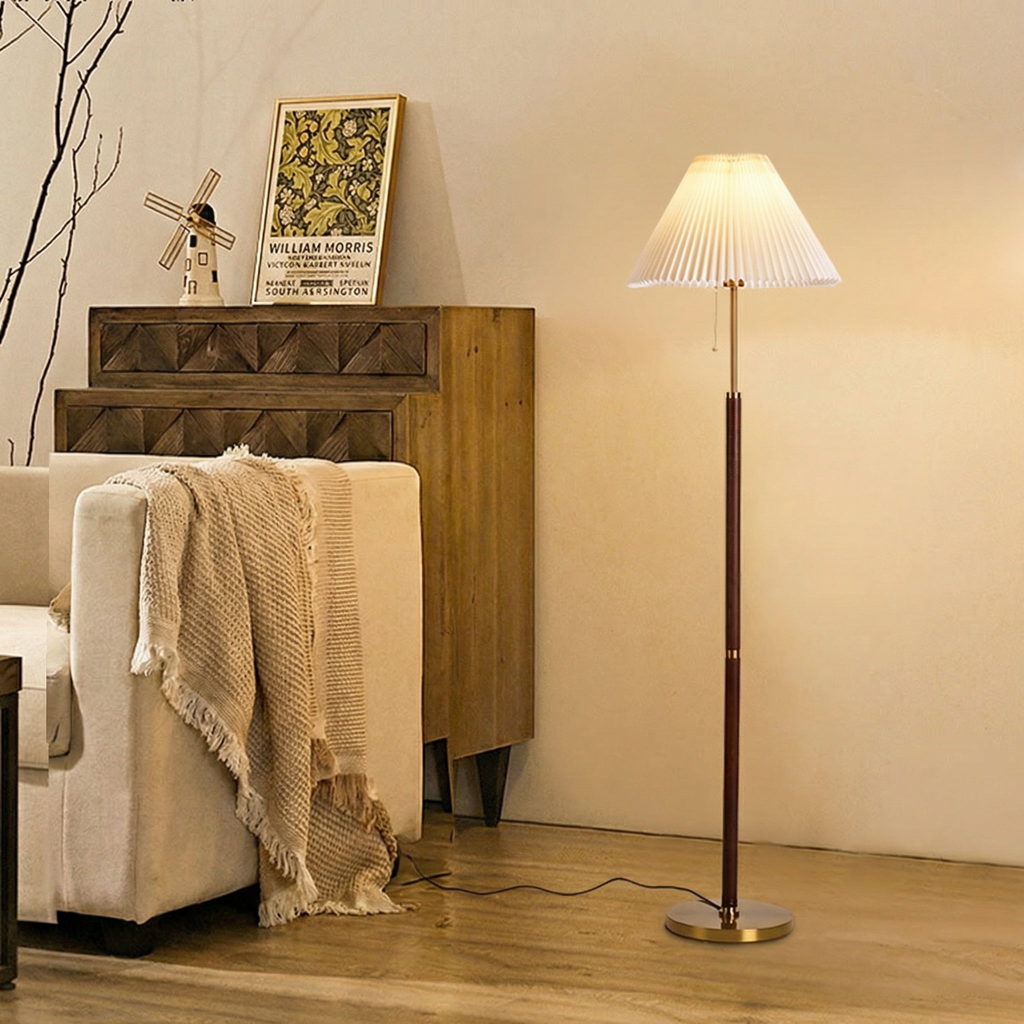 European Vintage Solid Wood Floor Lamp