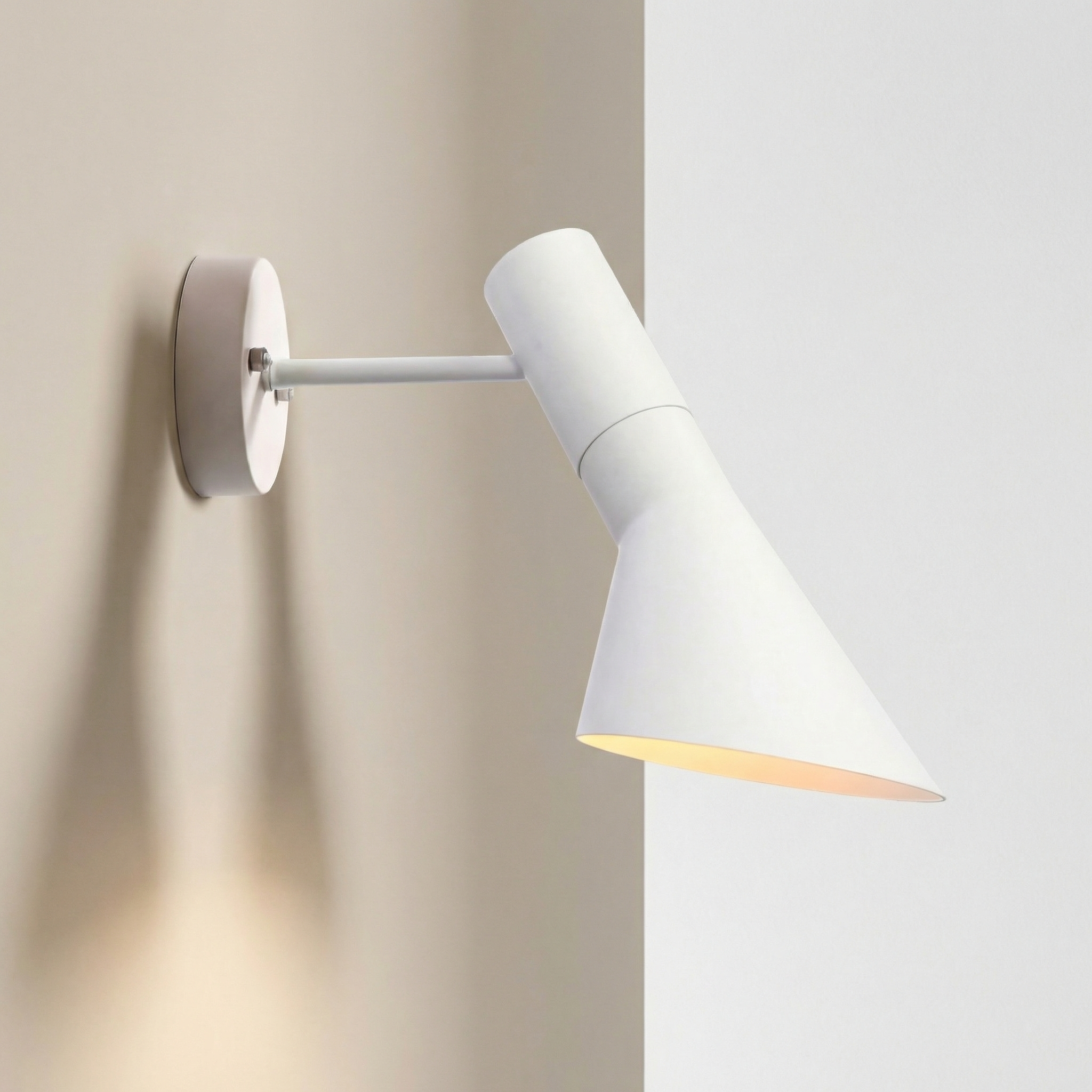 Modern Minimalist Iron Bedside Wall Lamp