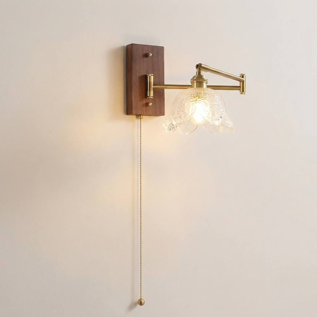 Vintage Brass Wall Lamp with Eight-Petal Glass Shade
