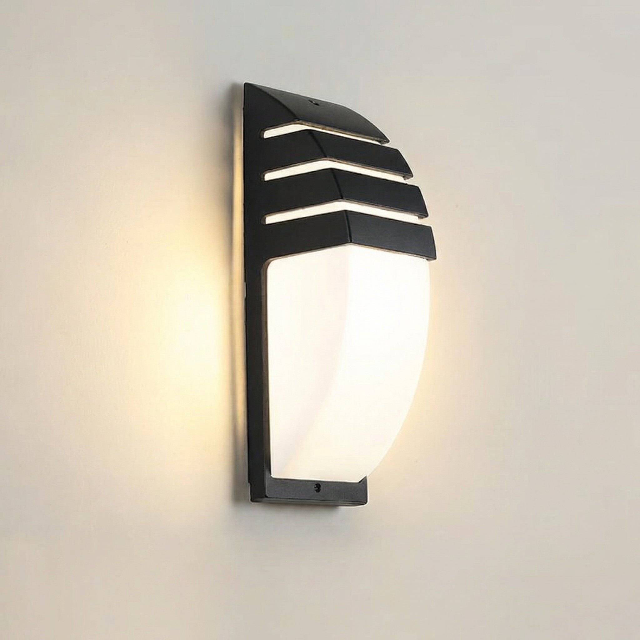 Outdoor LED Wall Light Waterproof Aluminum Garden & Porch Lamp